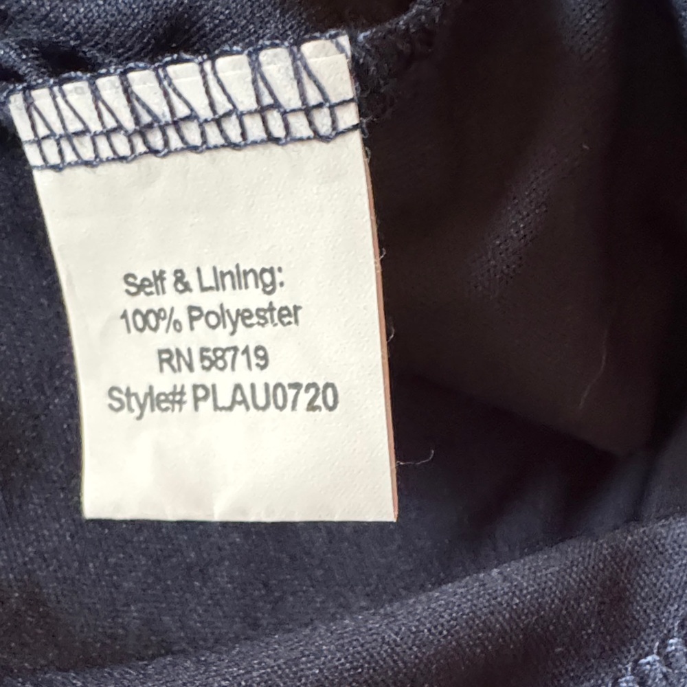 Collection Petite Lace Top – Size PXL - Picture 6 of 7